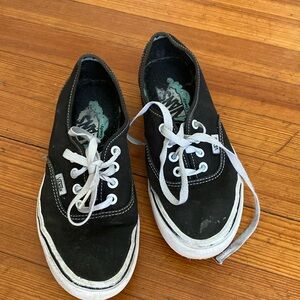 VANS | authentic skate | black | women’s 7